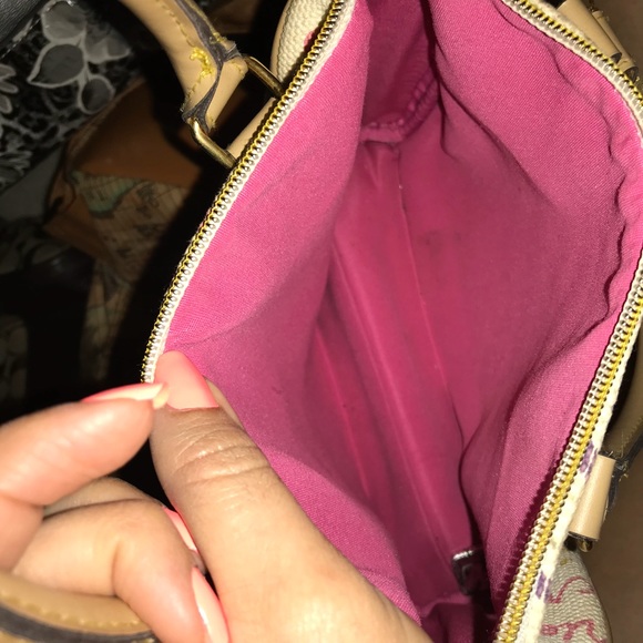 Victoria secret purse - Picture 3 of 5